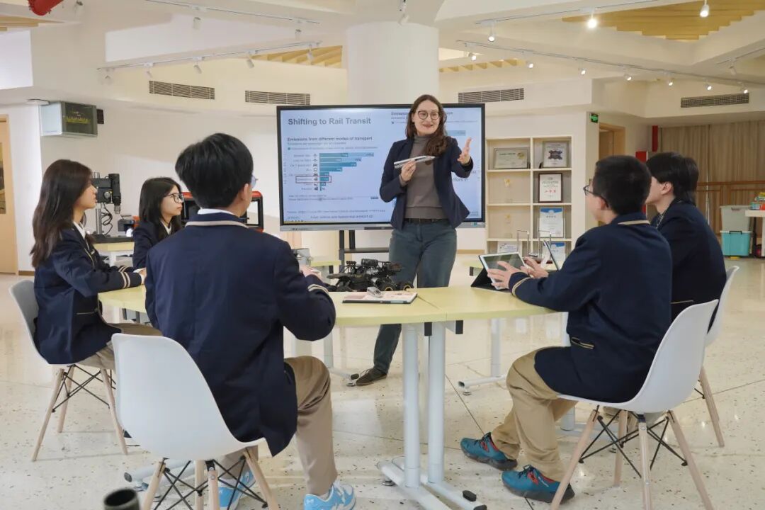 2025AP喜報 | 華美國際部最強AP學霸天團榮耀出道!