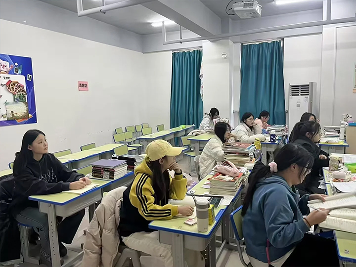 高考文化课培训01.jpg