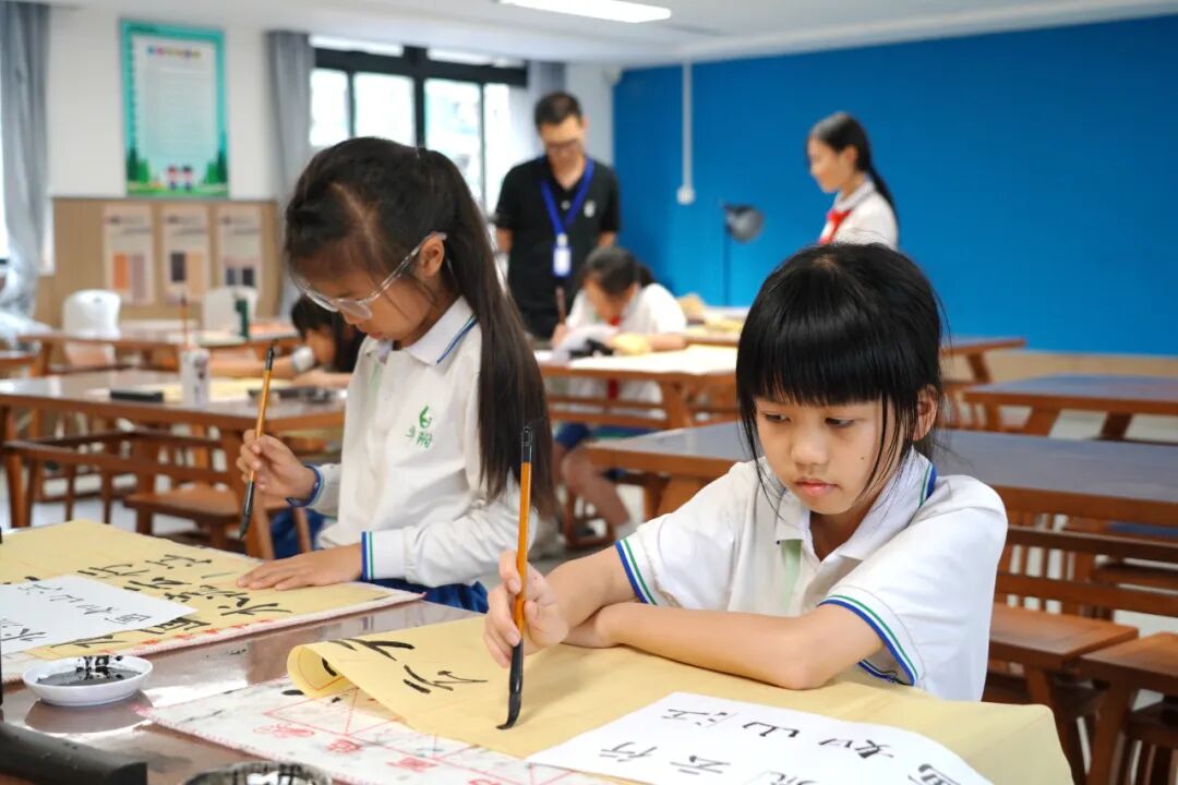 华海双语学校03.jpg 华海双语学校03.jpg