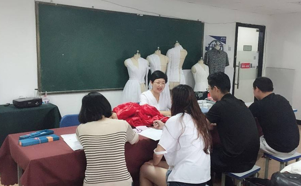 ���ʷ�װ�����ѵ